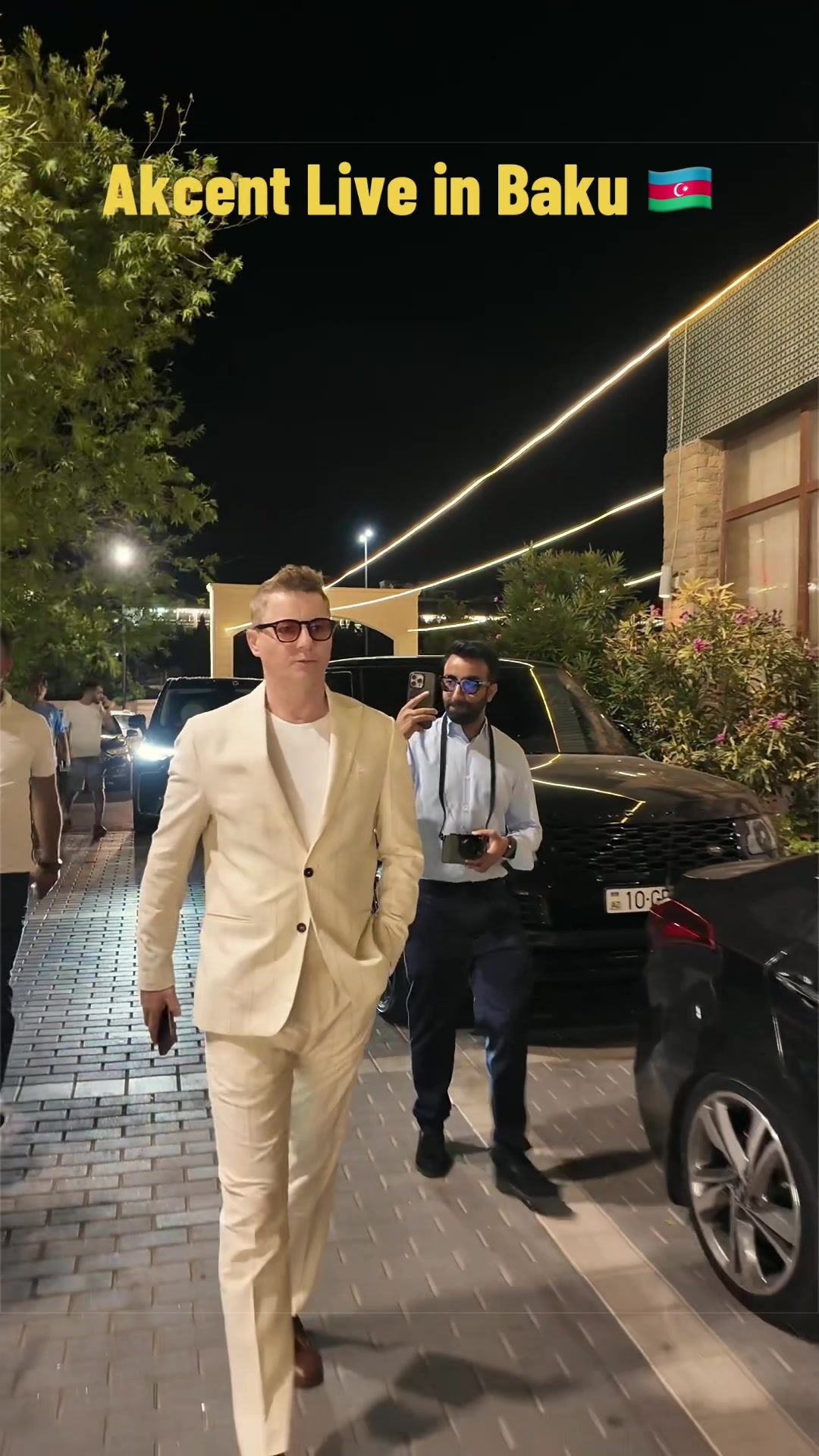 @Akcent