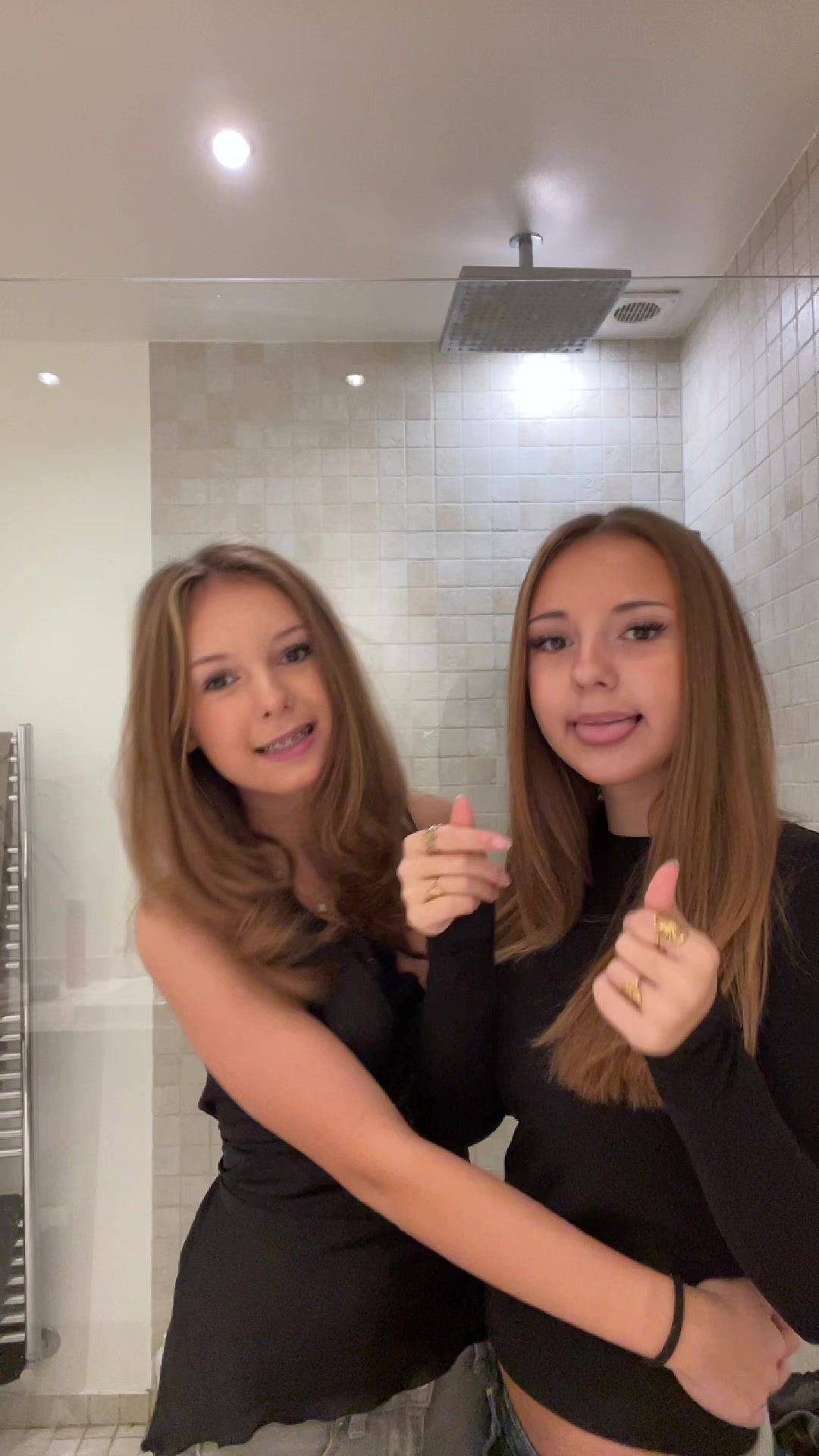 @𝓝𝓲𝓵𝓸𝓾 𝓝𝓮𝓵𝓵𝓲𝓮