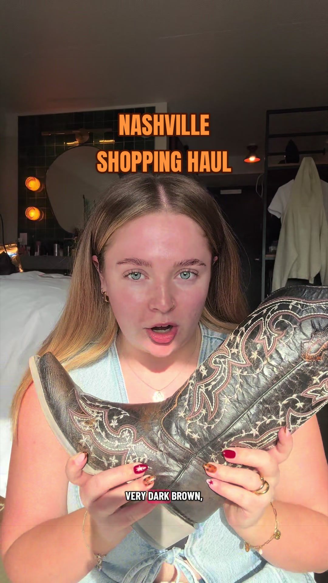 @Hollie | Full Time Traveller
