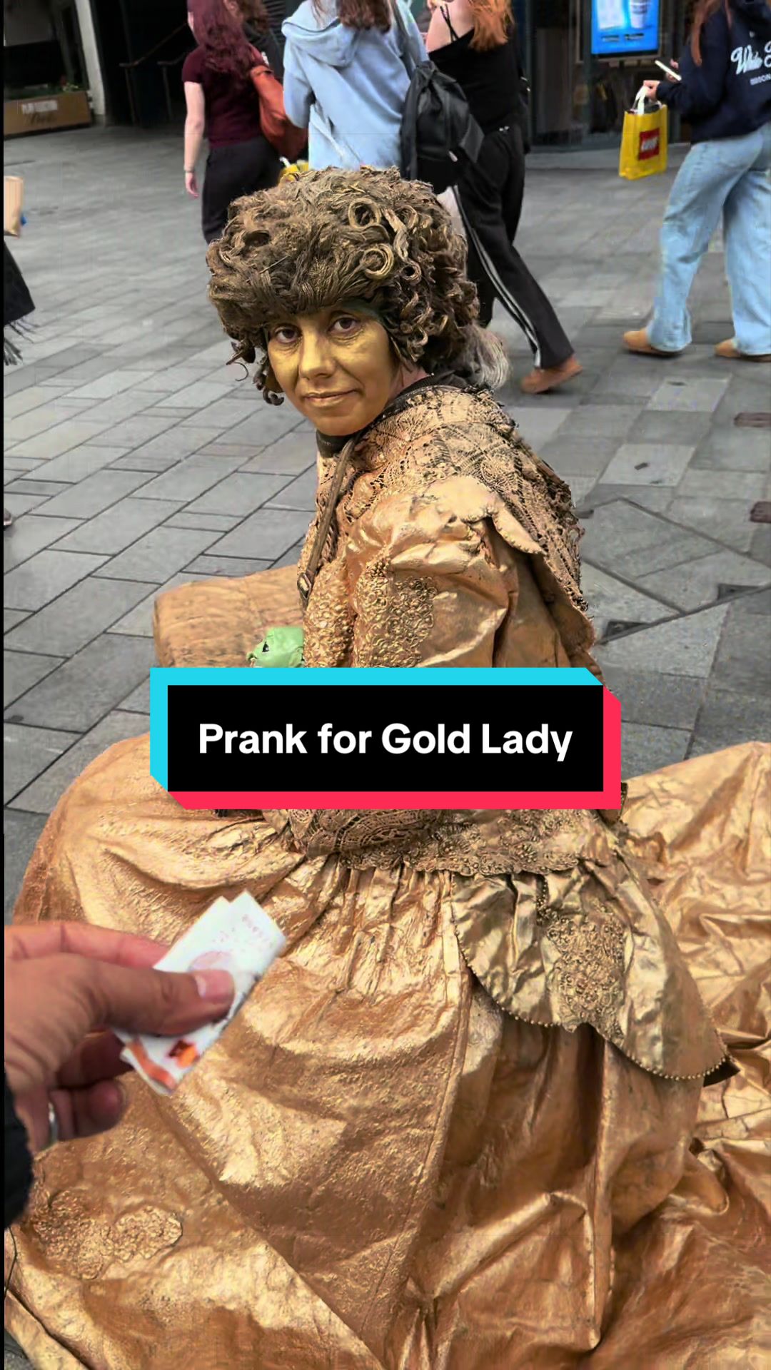 @Gold Lady