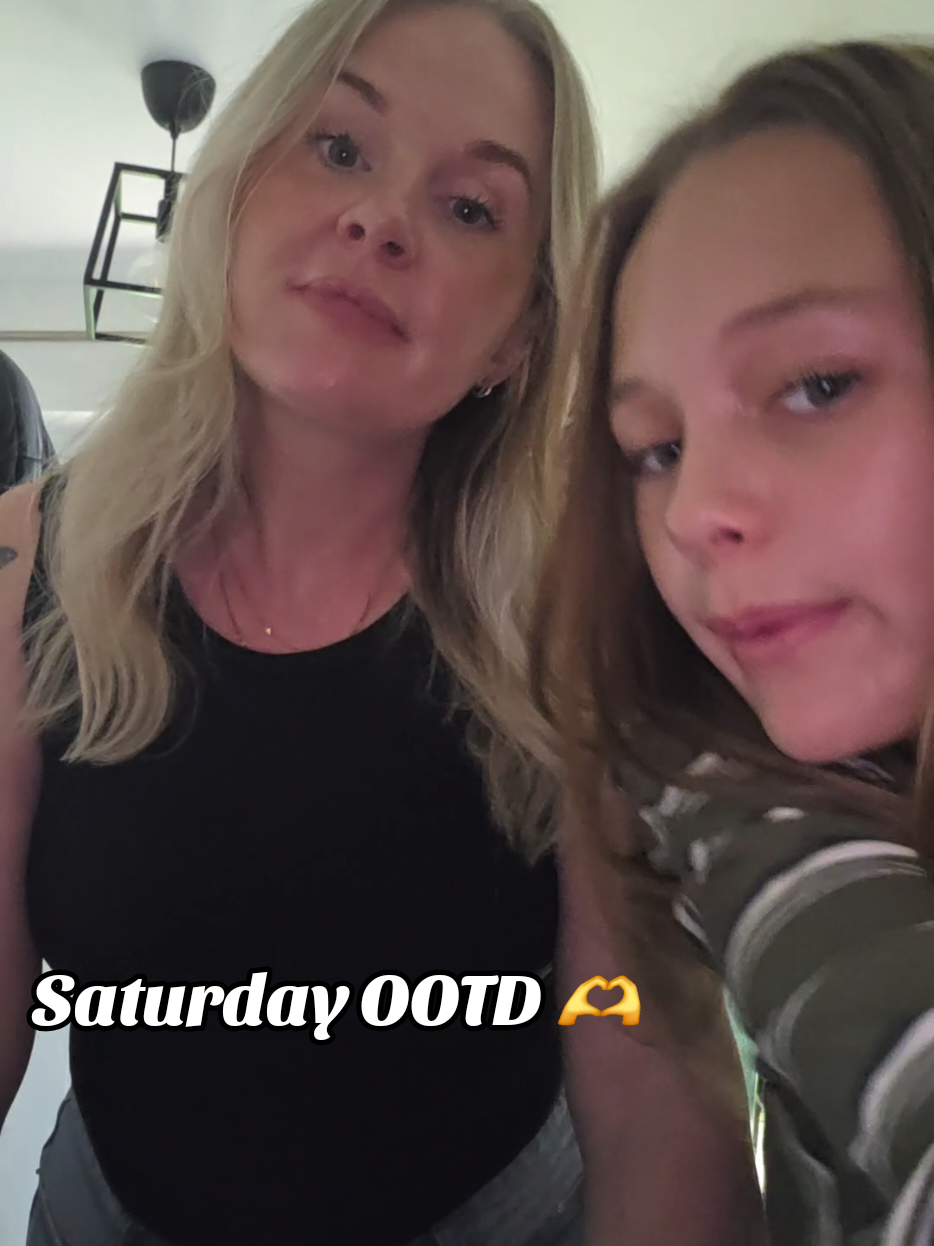 @inbrookesworld_withMum