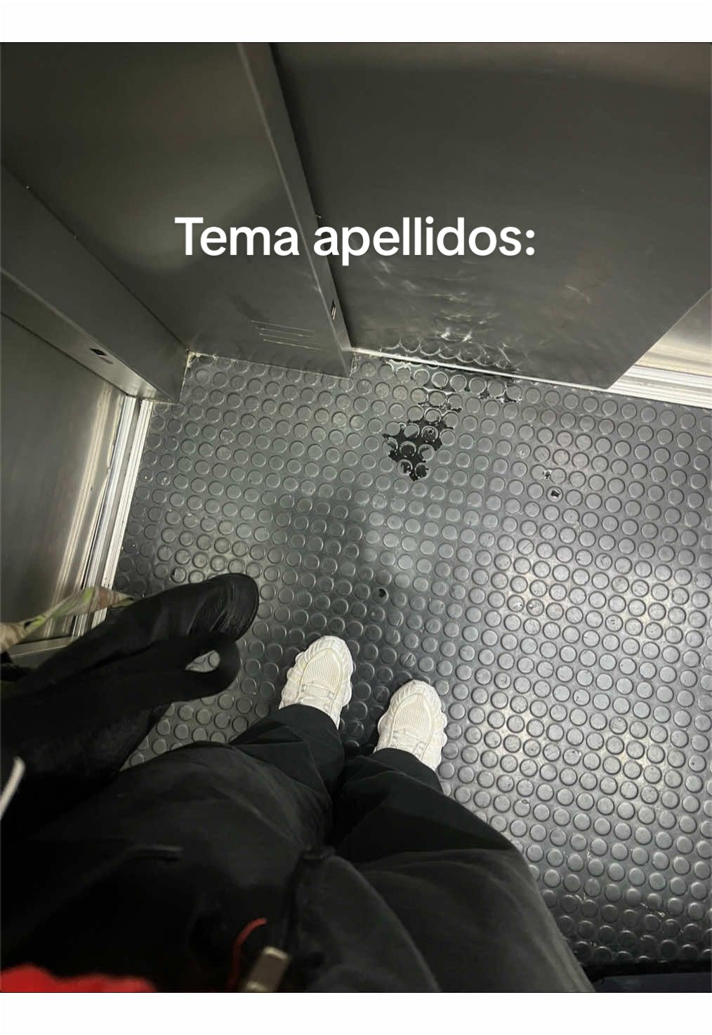 @María