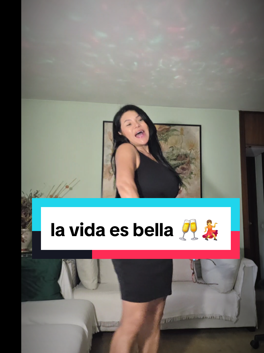 @LAVIDAESBELLA 🥂💃