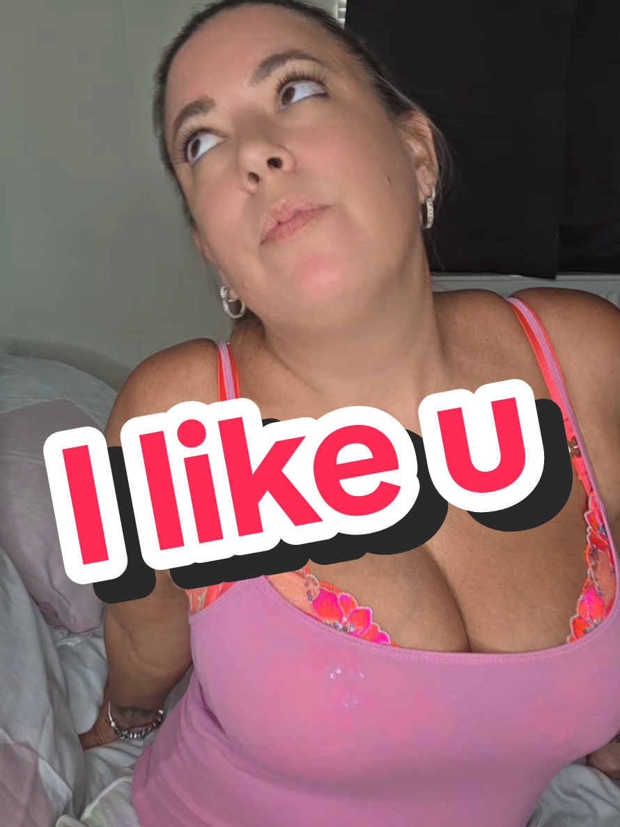 @maisielew09