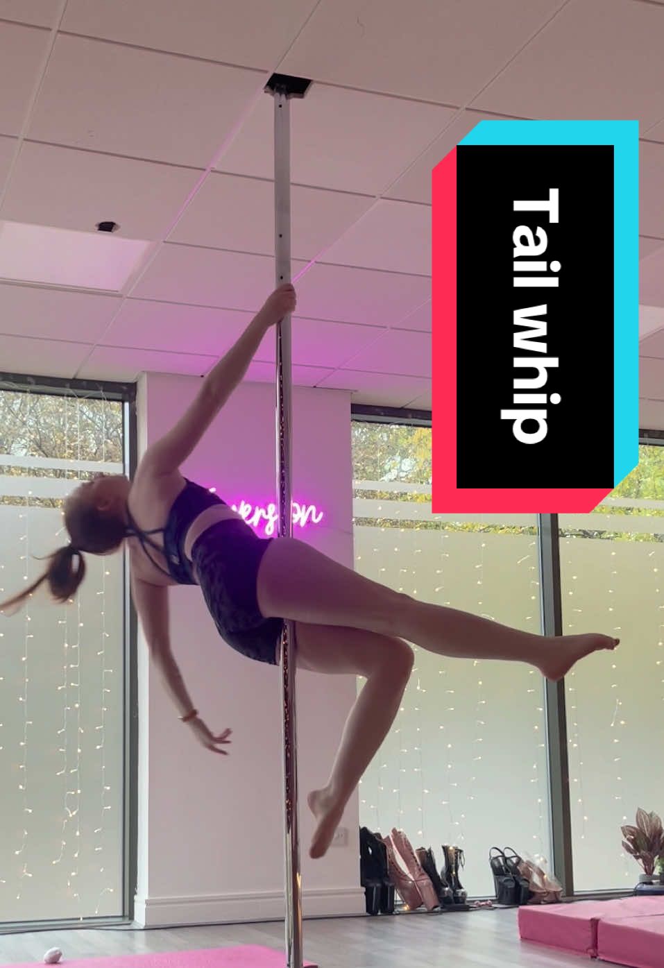 @ThePoleDancerGingie🦩