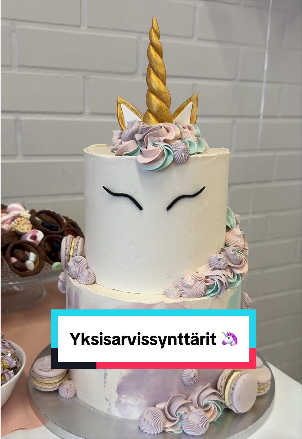 @Helinä