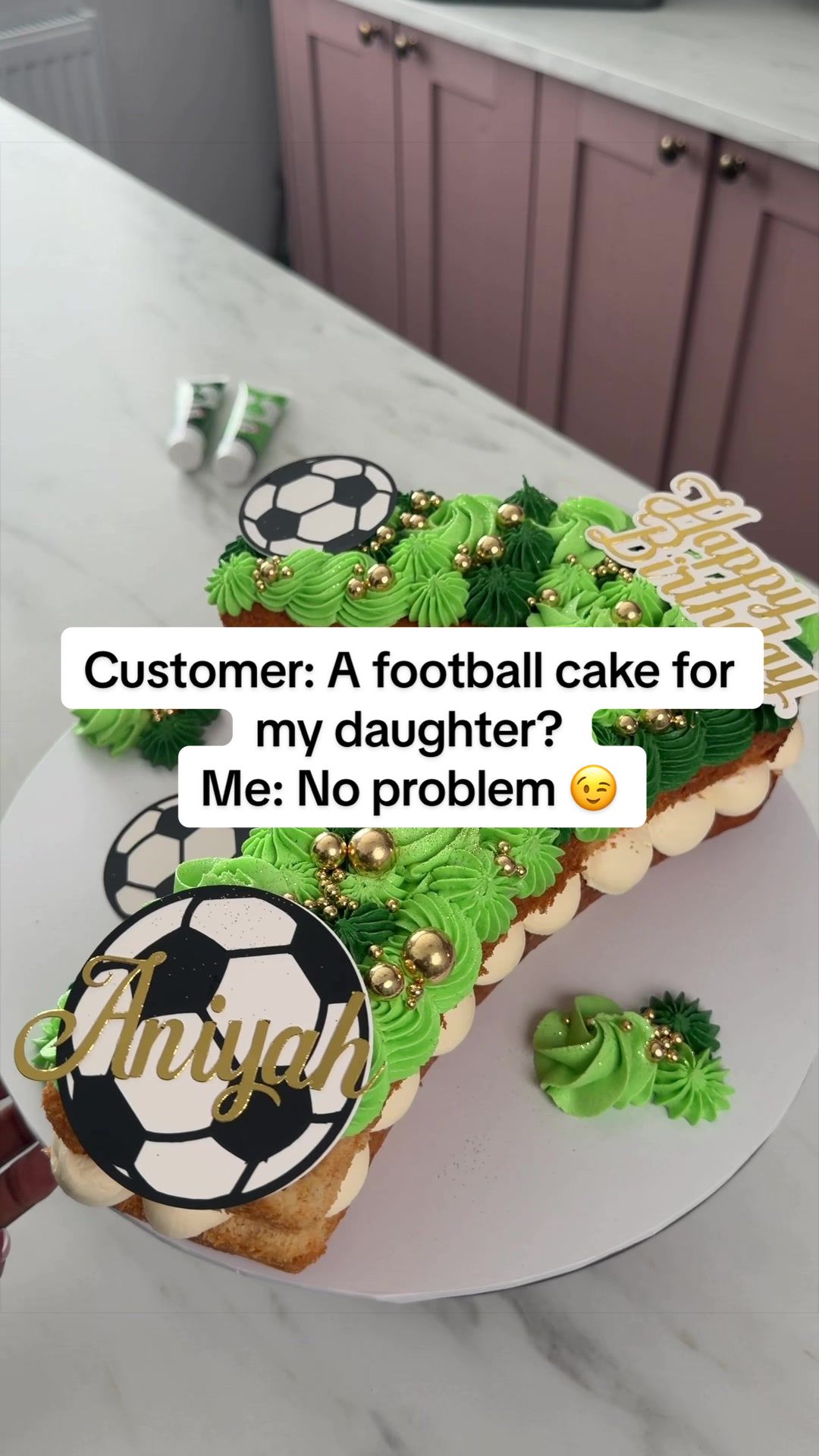 @Sims Sweets Cake Academy
