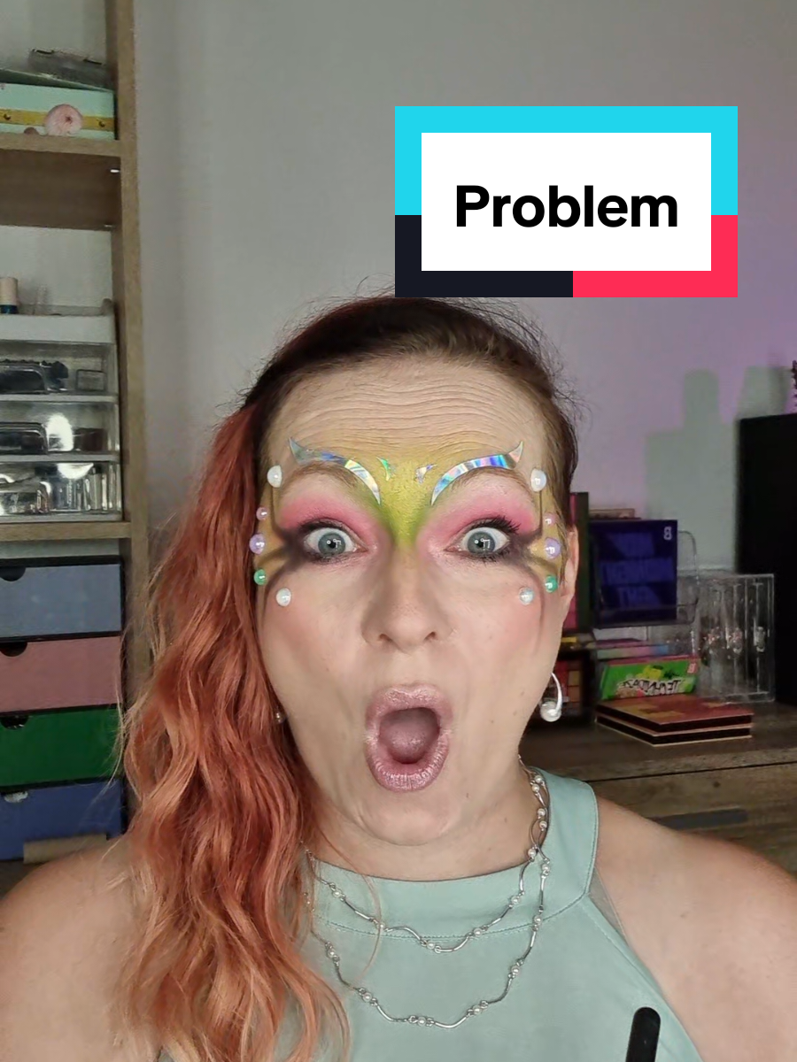 @Makeup_Loving_Lady