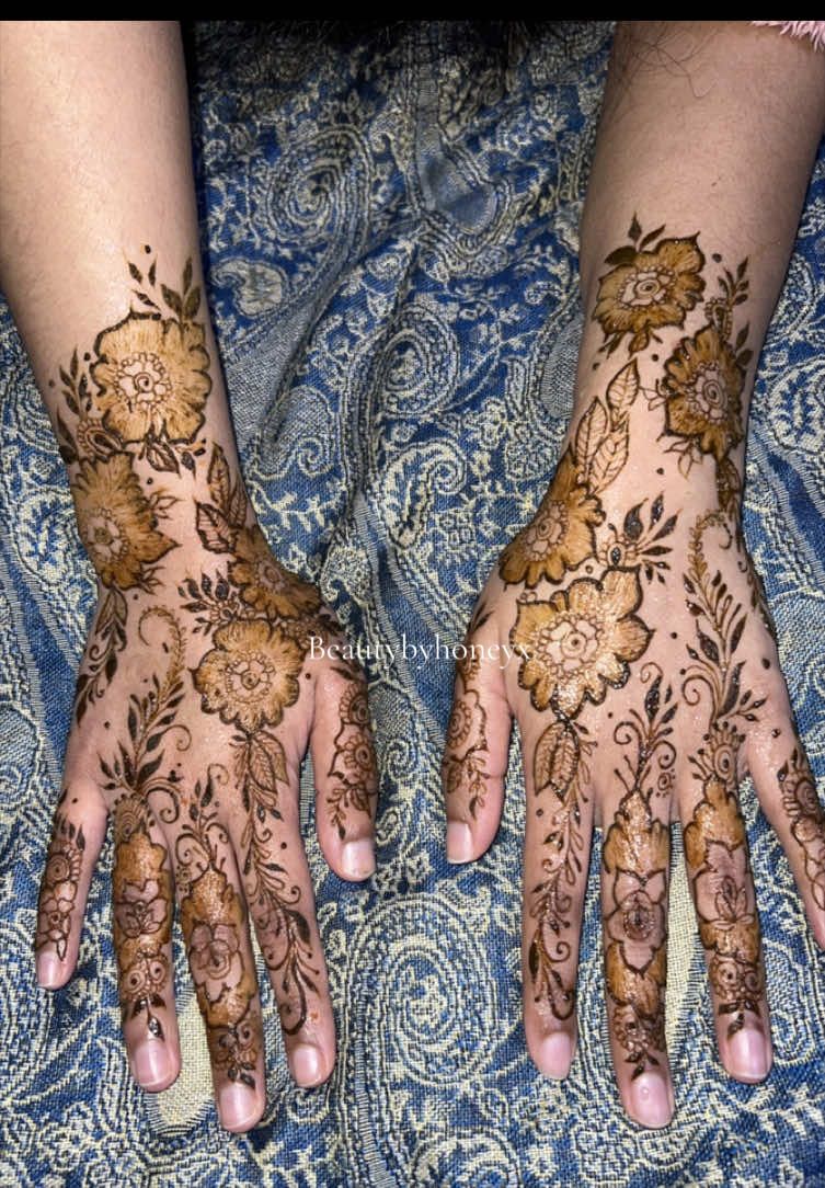 @🌿Massage & Henna🌿