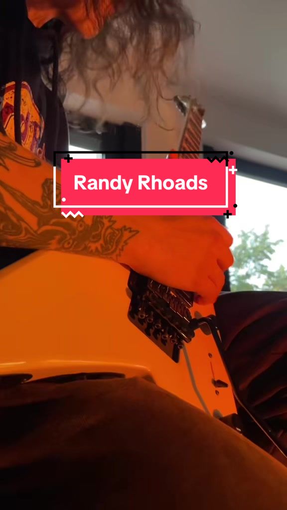 @freakychrly