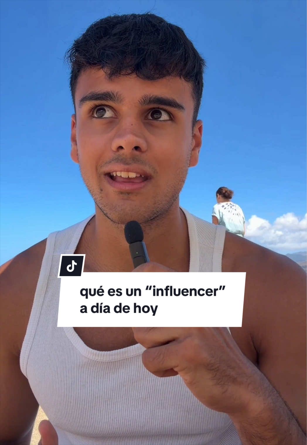 @Cristian González