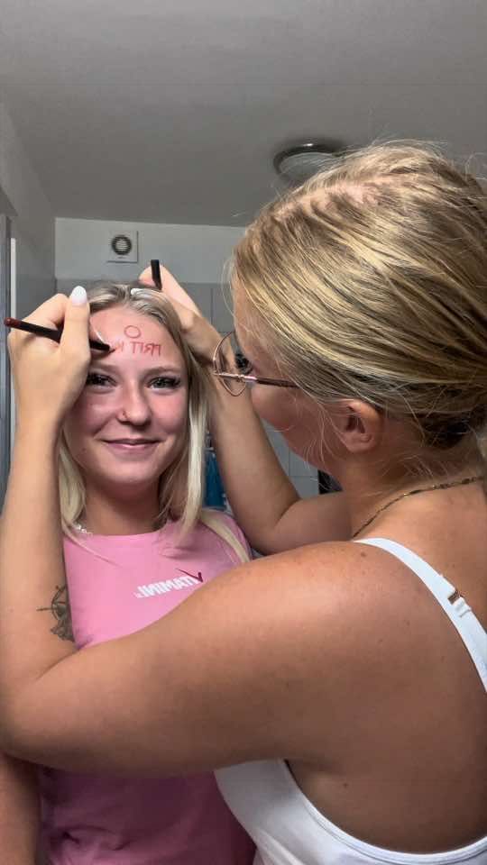 @Nina Ninči Karda&scaron;evič