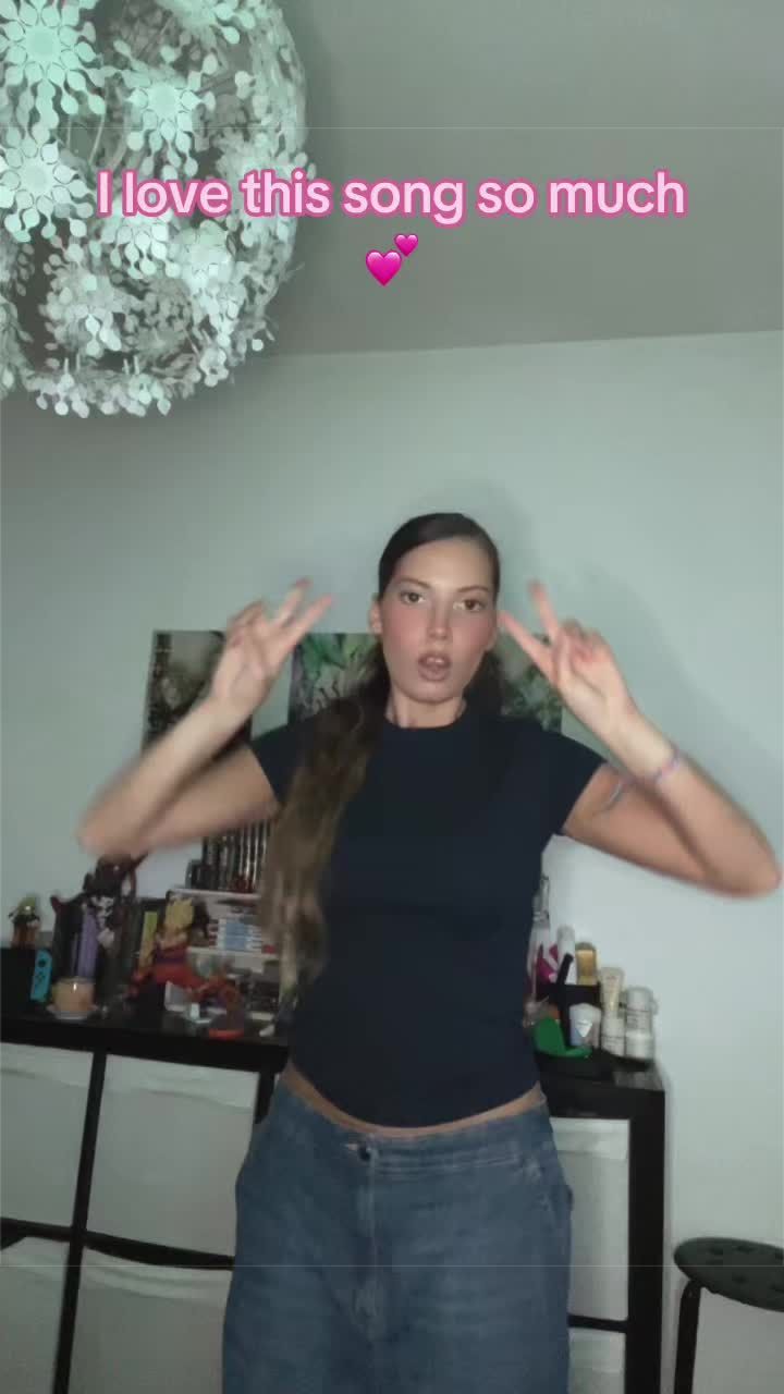 @lovemyuniverve