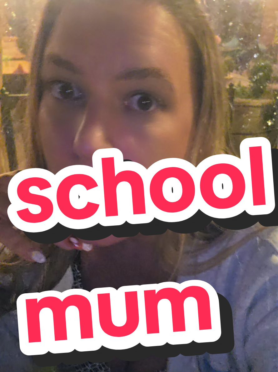 @maisielew09