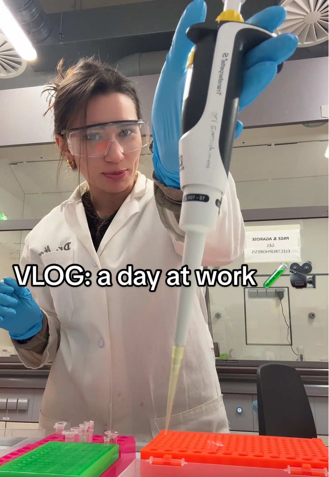 @Emilia the Chemist👩🏽🔬💃