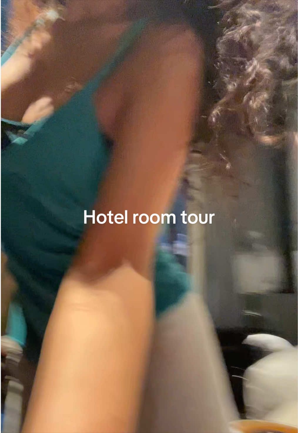 @azenaa__