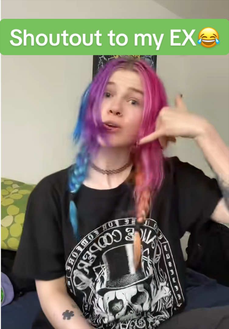 @Chriss