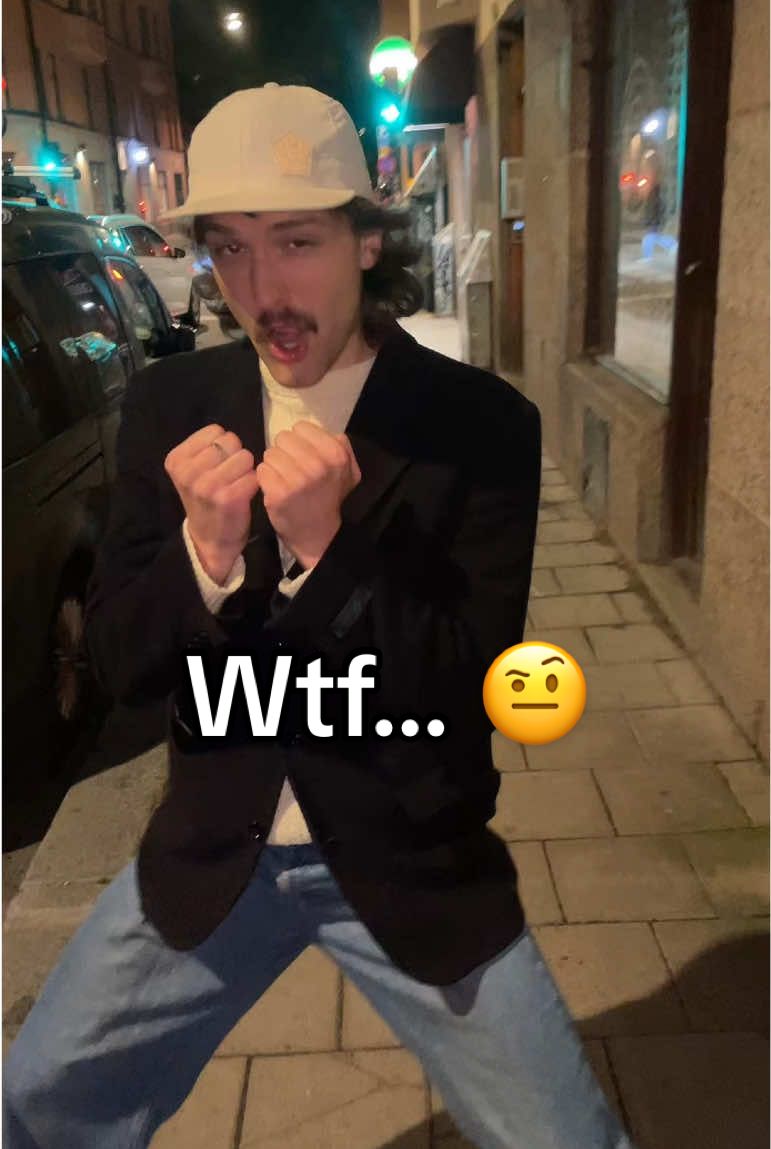 @Melker H&ouml;&ouml;k