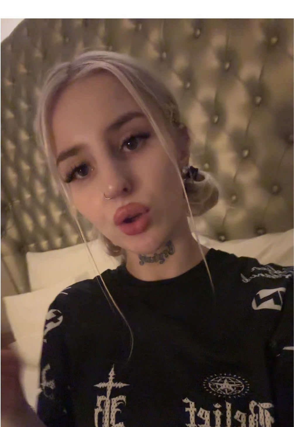 @🖤