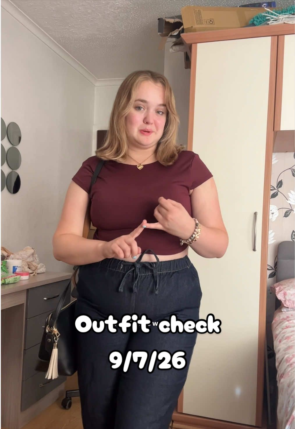 @chloe.holmes