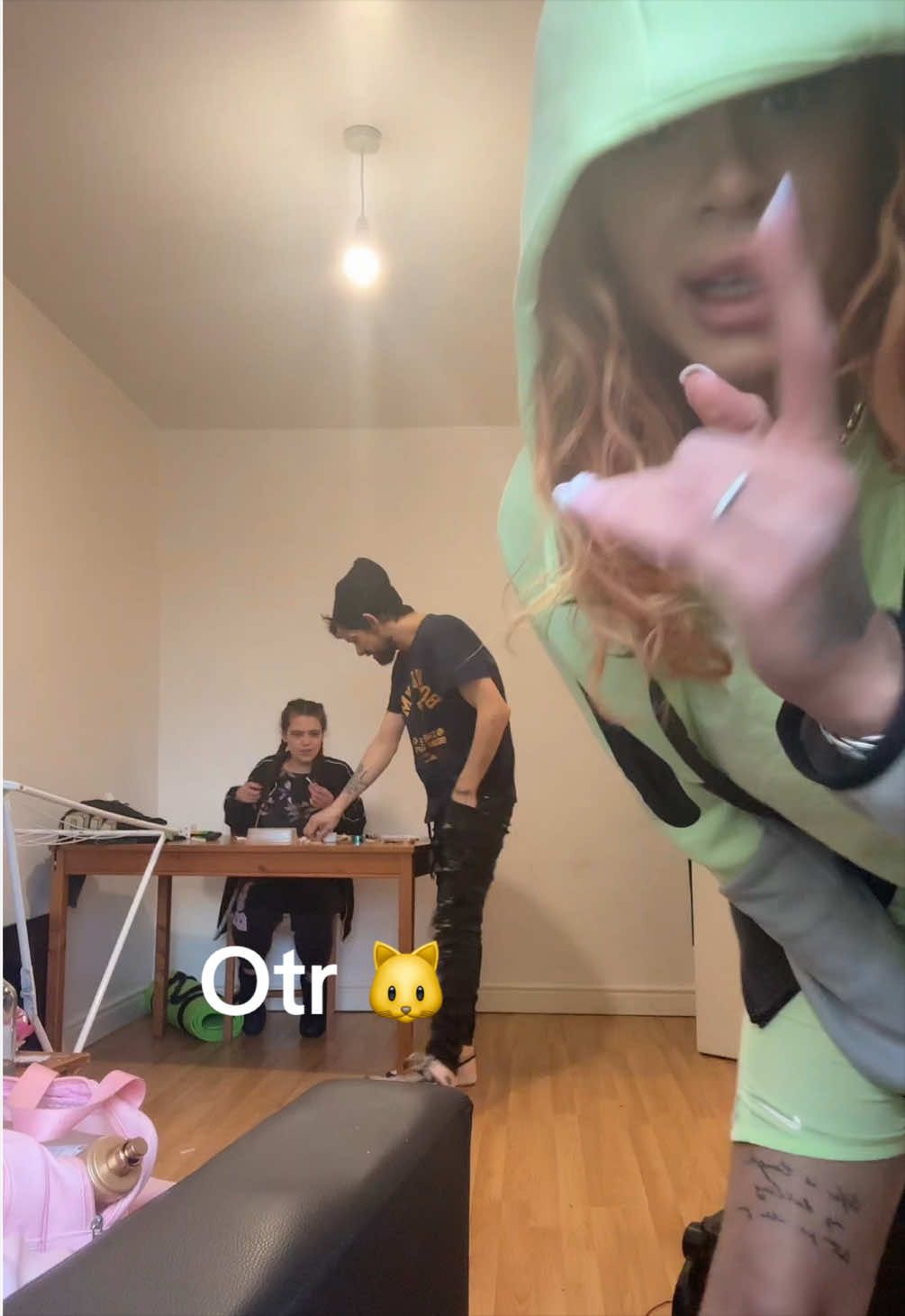 @curlytgoneghost