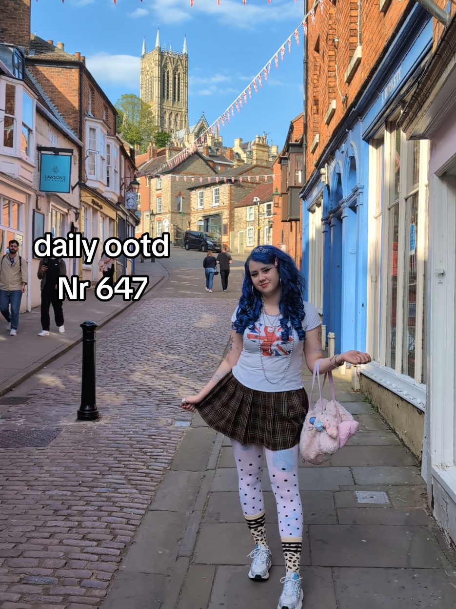 @pinkmilkteahime