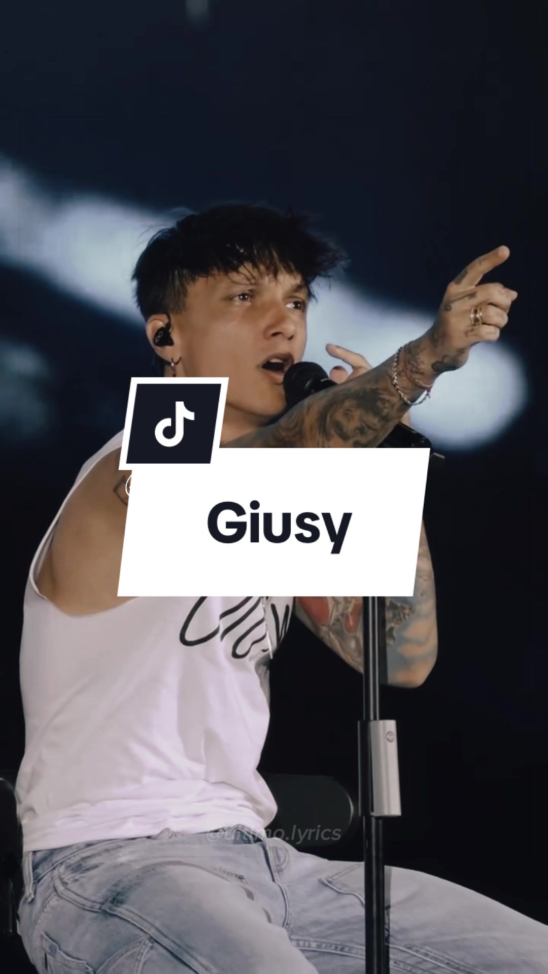 @Ultimo Lyrics 🗝️