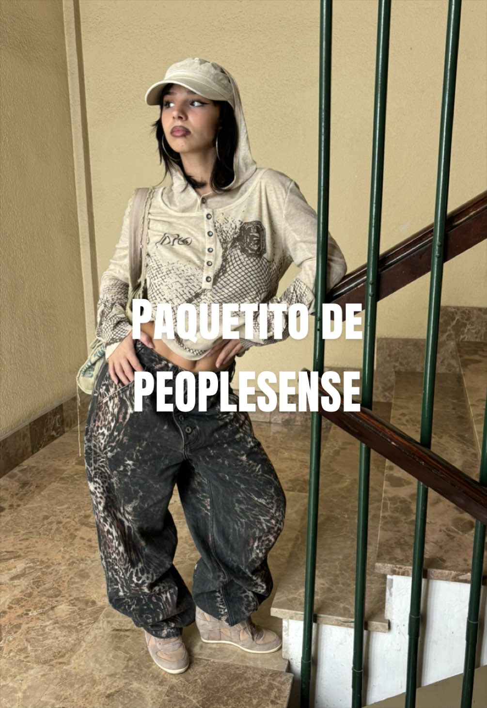 @Luna