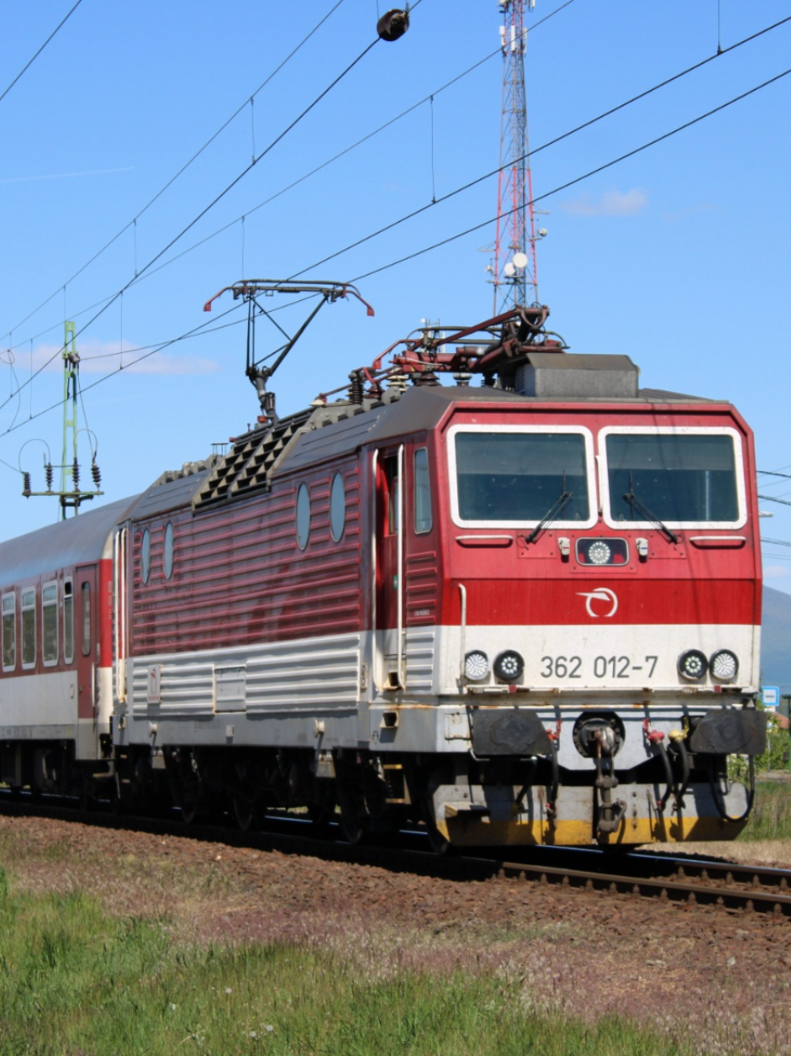 @Dominik 🚂🚃🚌