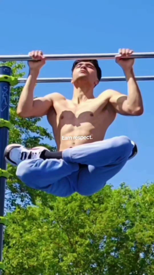 @hoodedcalisthenics