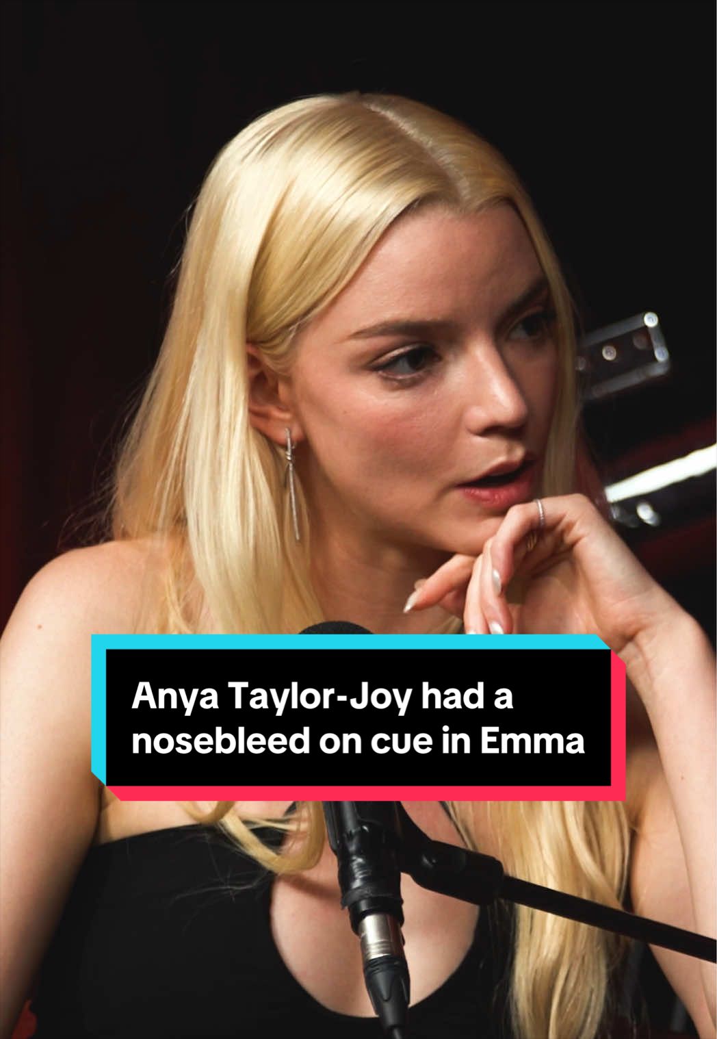 @Liv Marks | Celeb Interviewer