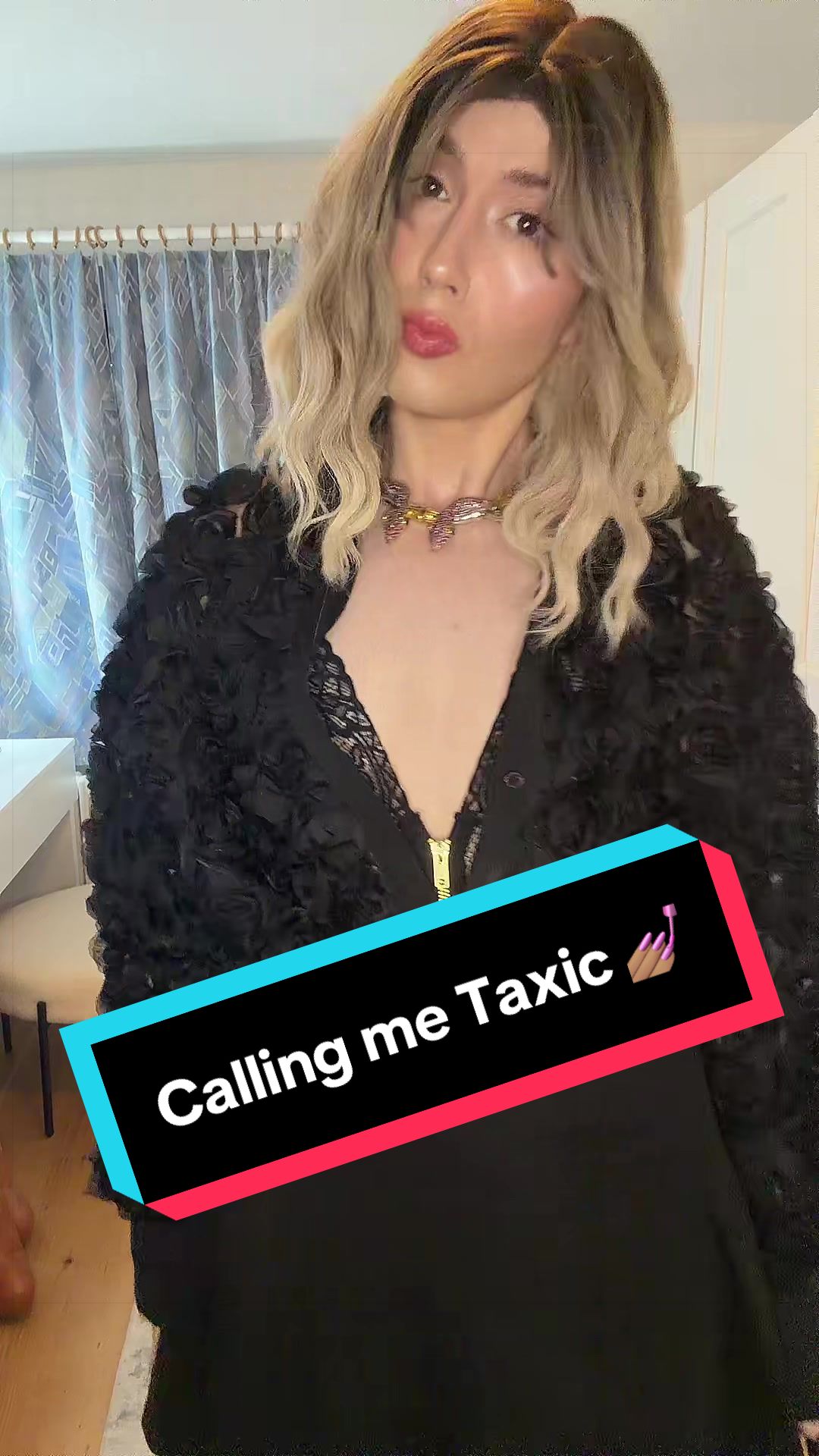 @callmeGia
