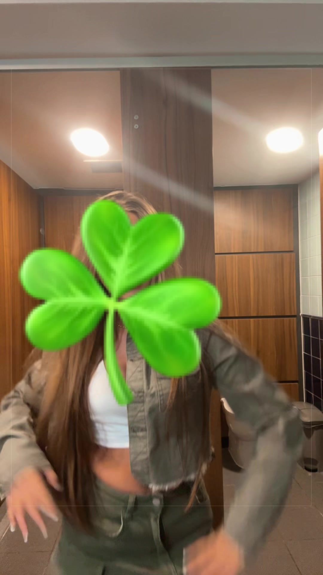 @𝐍𝐢𝐤𝐢𝐭𝐚🤍
