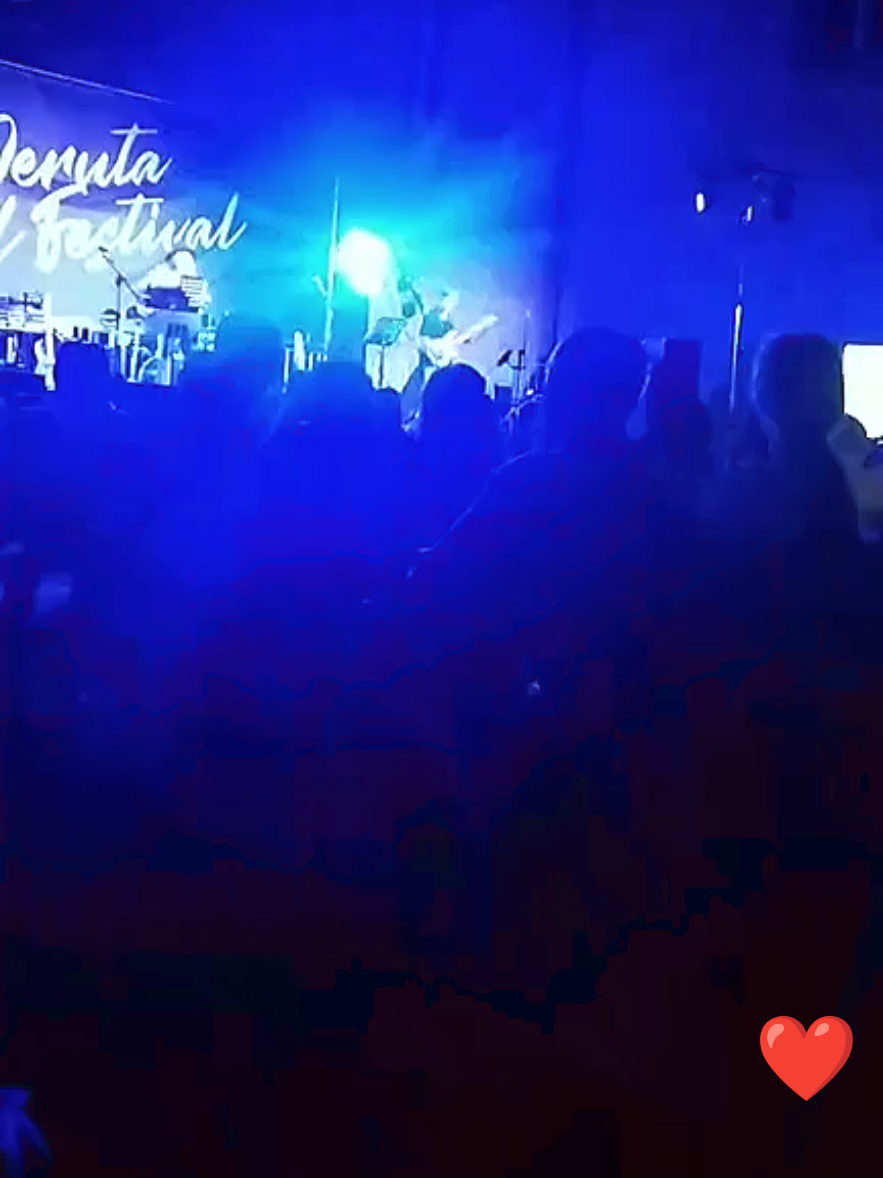 @Francesca De Bonis 🤟🎸⚡♦️