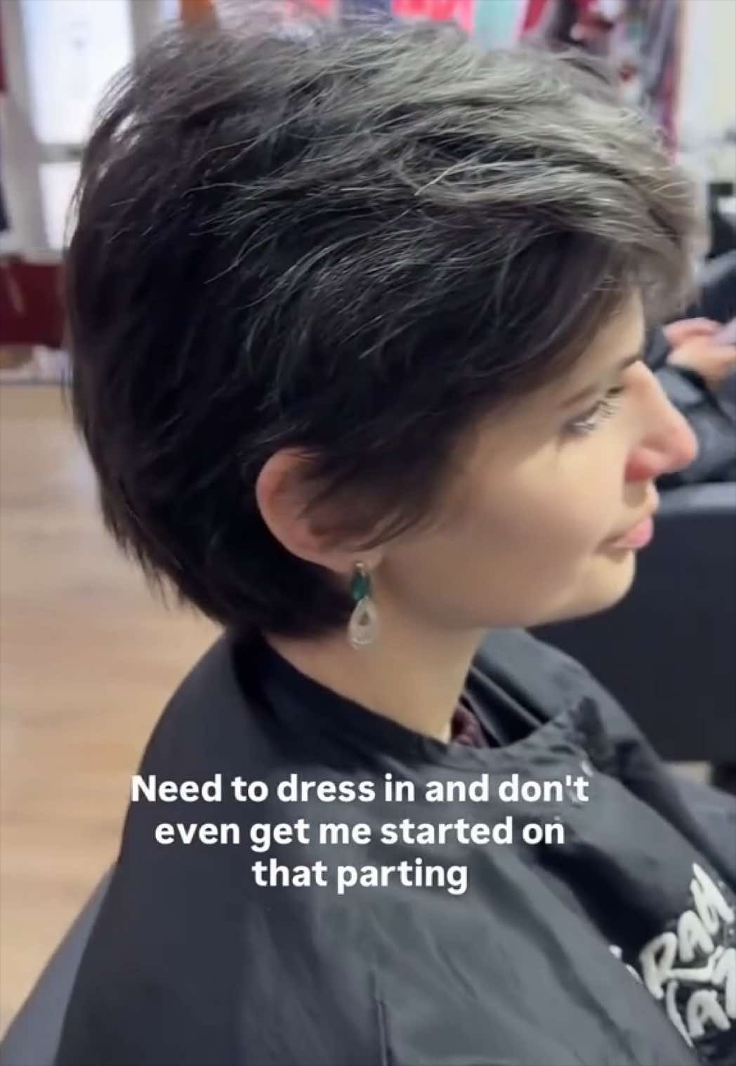 @Short Hair Cutting Specialist