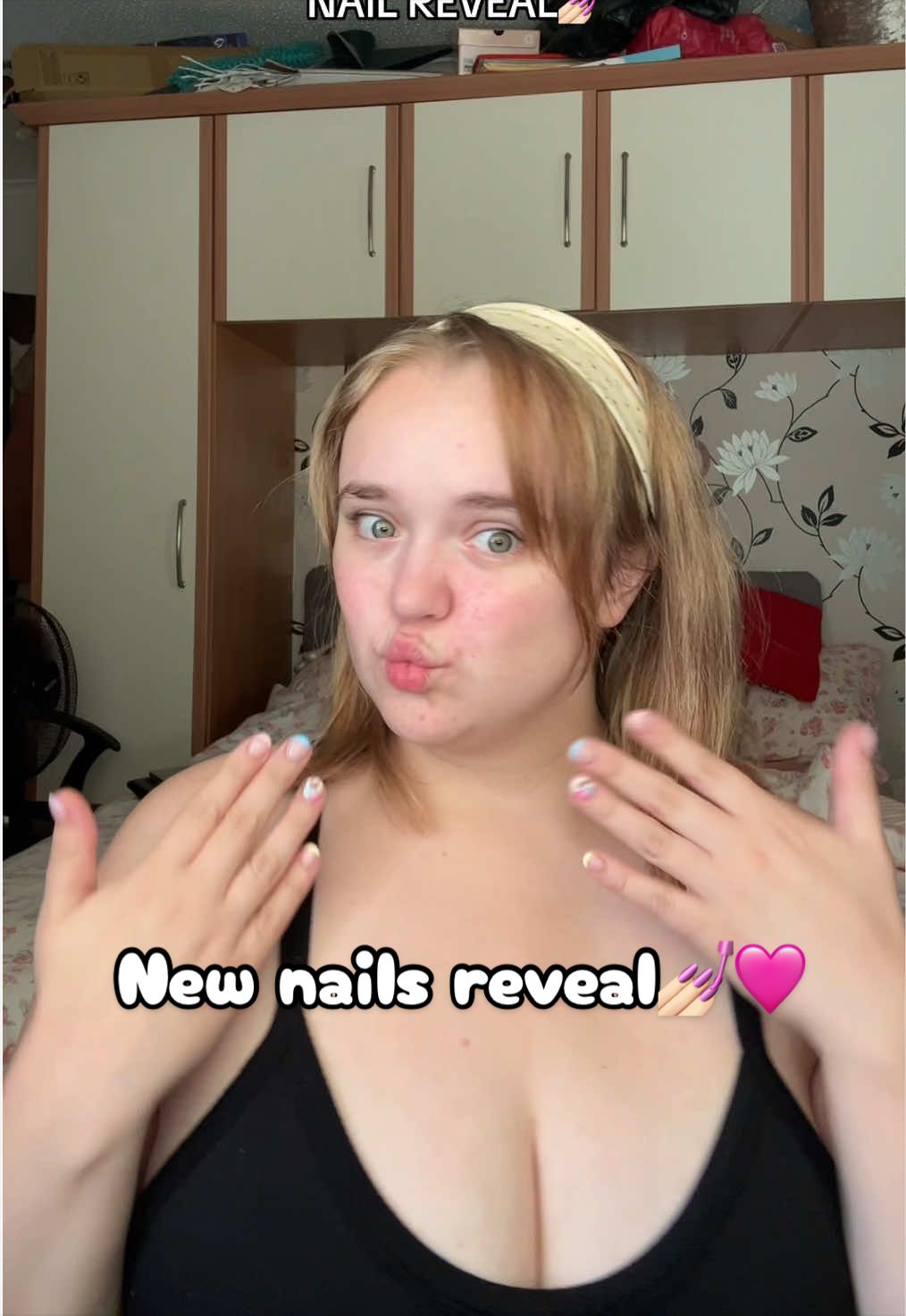 @chloe.holmes