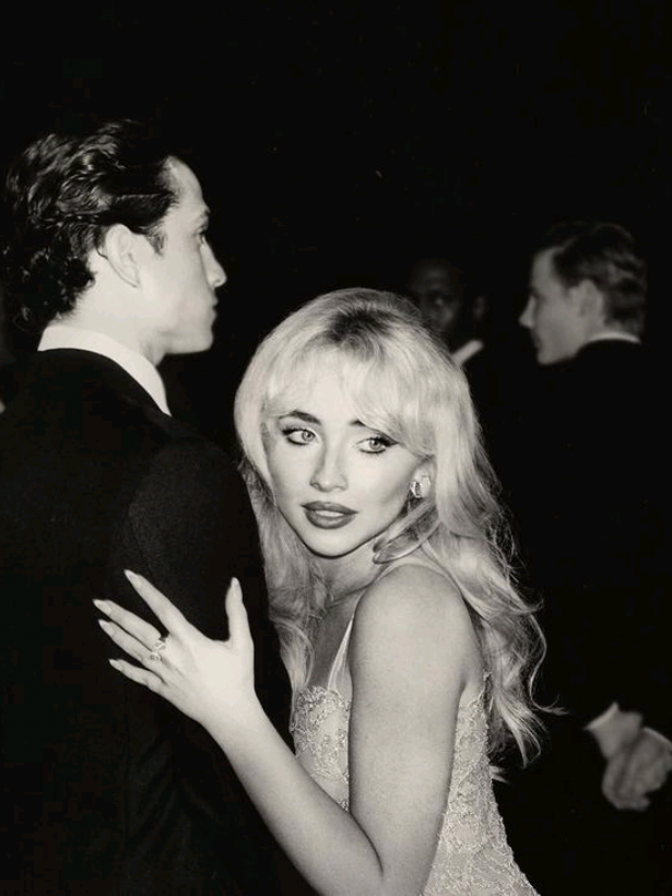 @Team Sabrina Carpenter ✨ 👑
