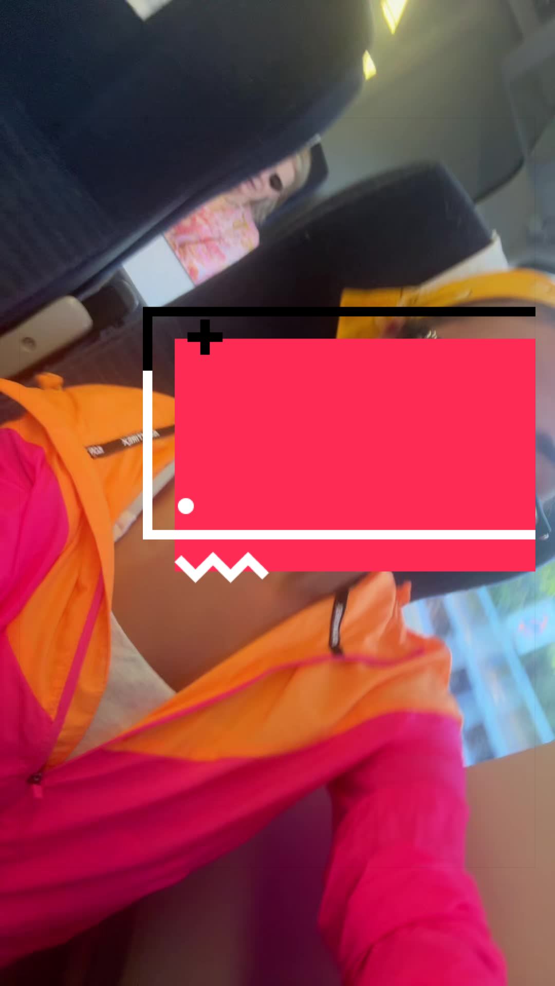 @𝐓