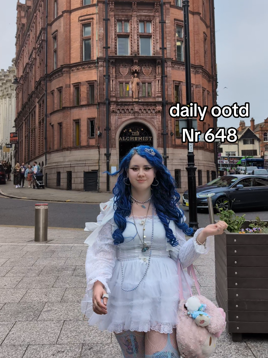 @pinkmilkteahime