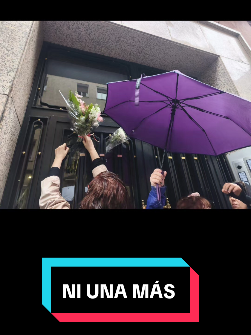 @Roja,atea y Feminista 💜