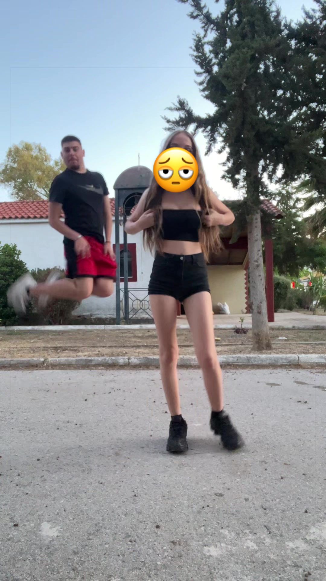 @🐰