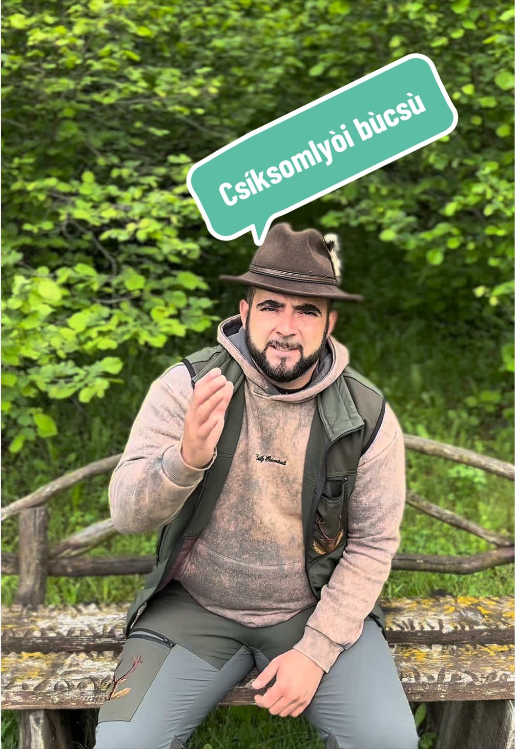 @KicsiV&aacute;ri