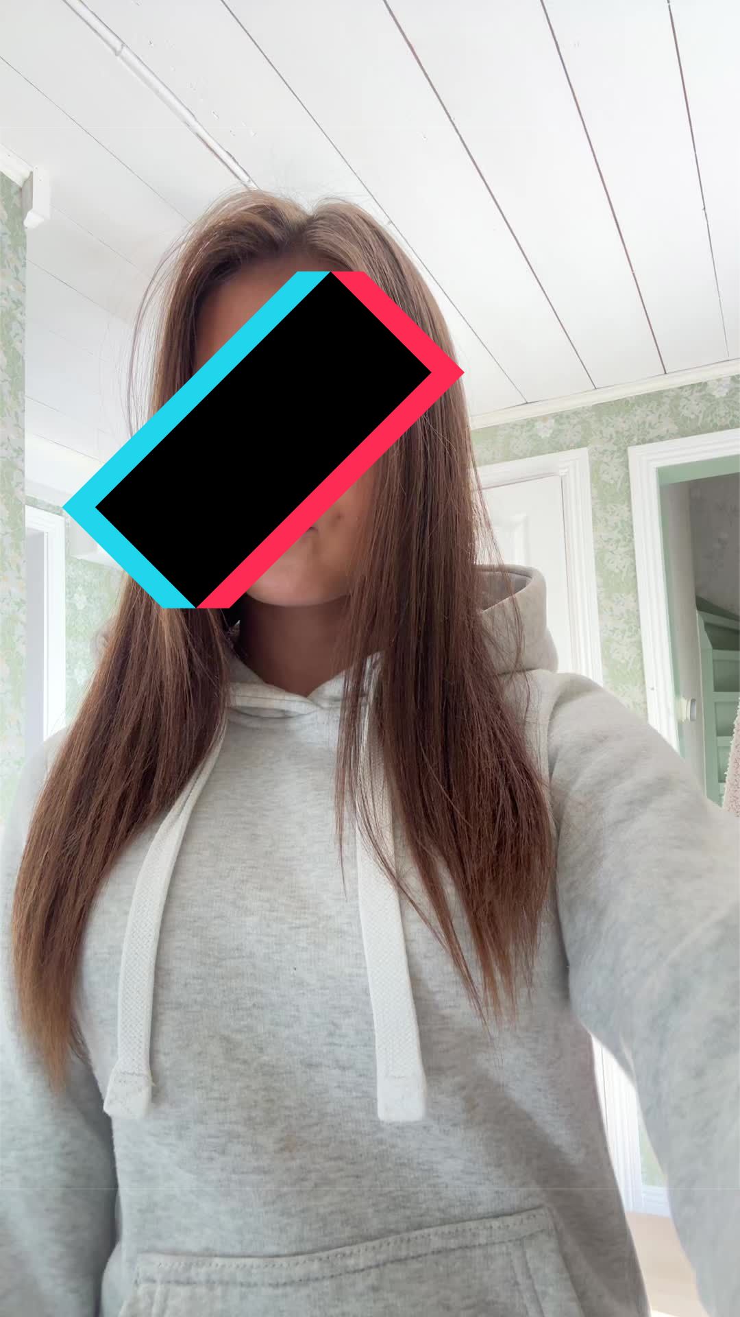 @Svea👩🏼❤️💋👩🏽