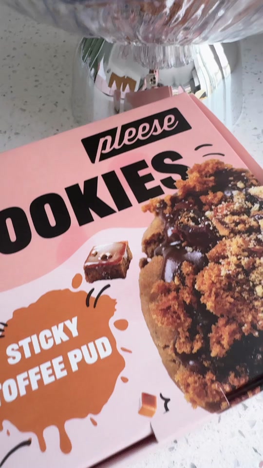 @Strudelsdoodles