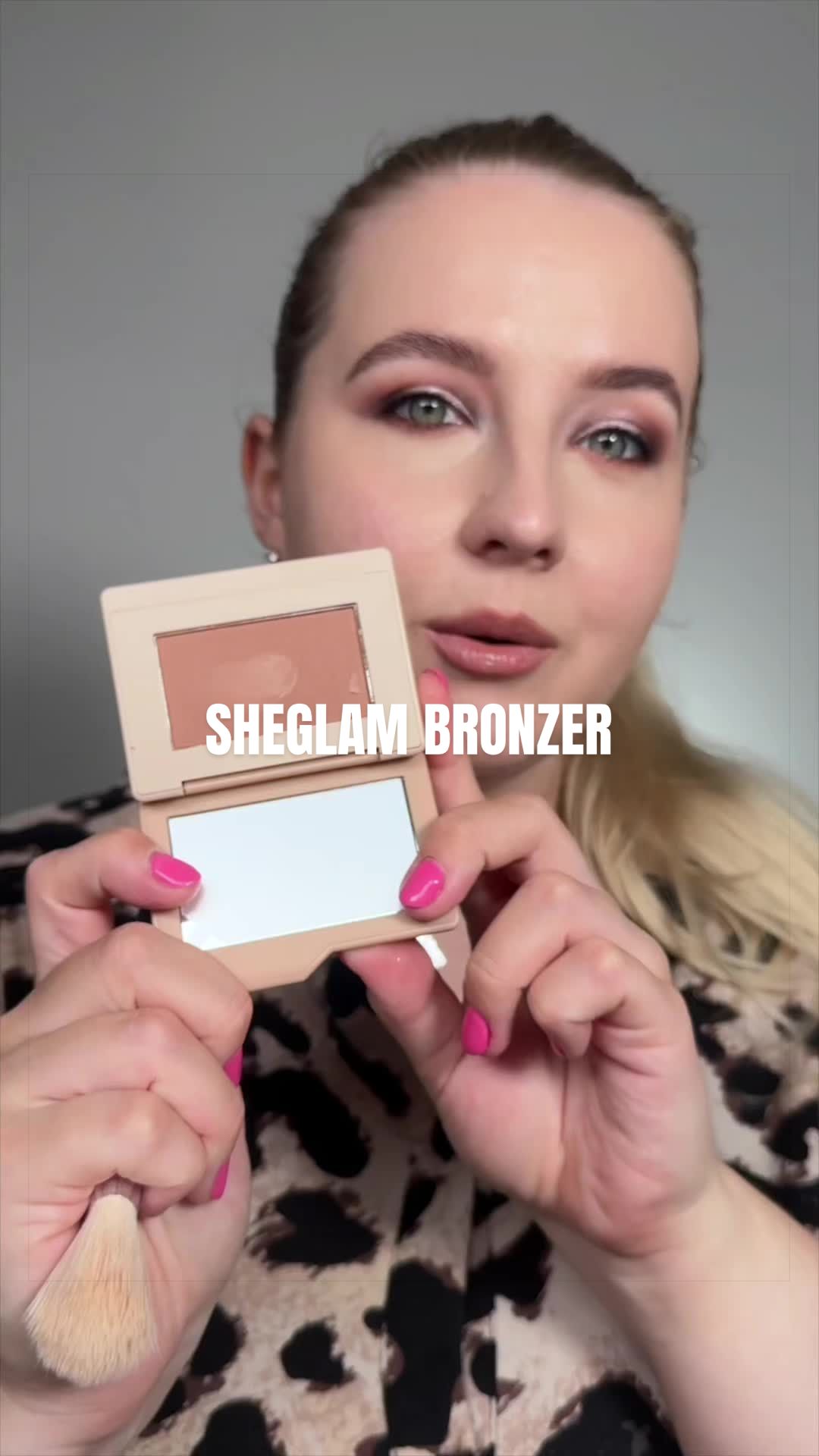 @F&uuml;zi Vikt&oacute;ria Makeup