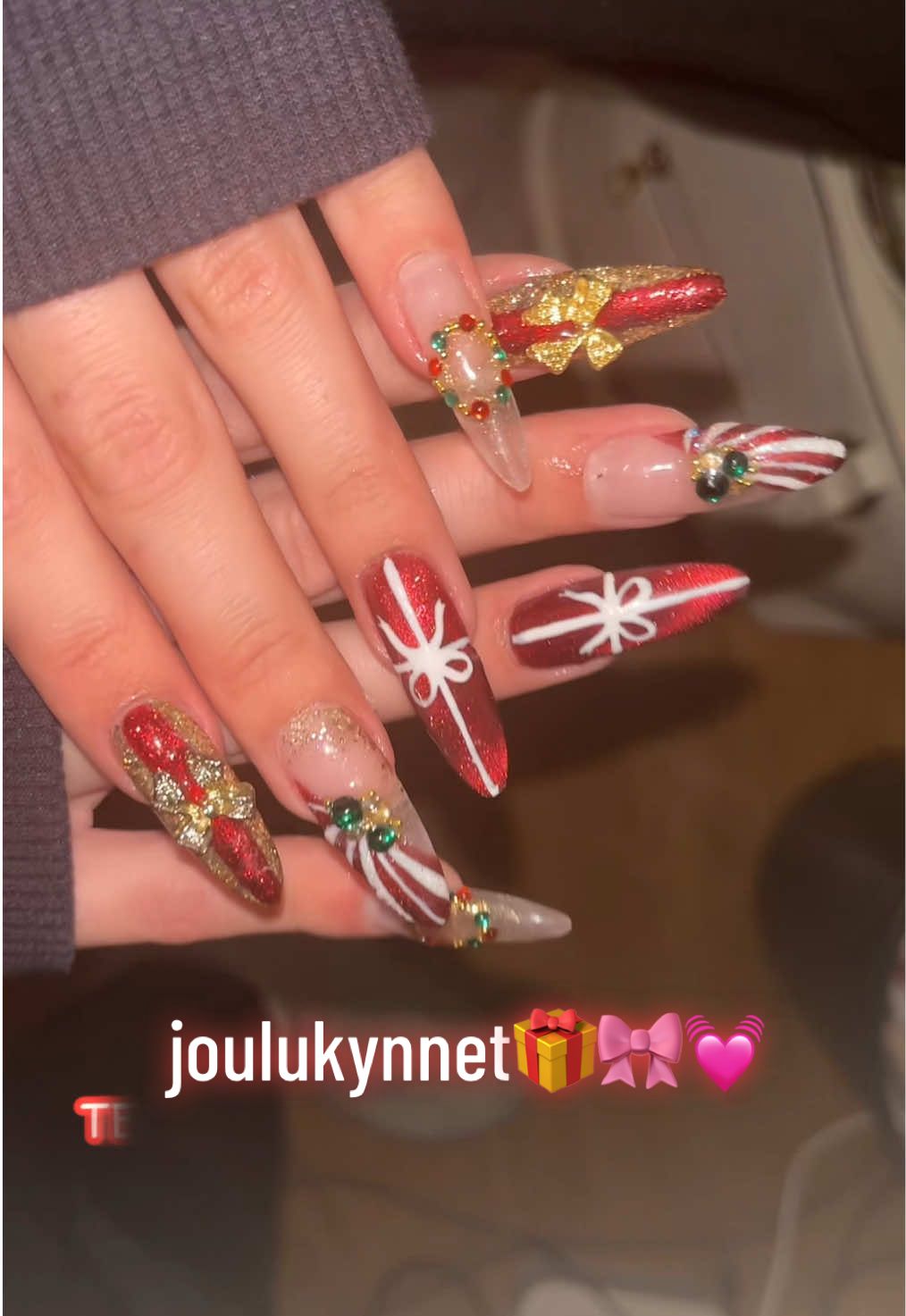 @nia