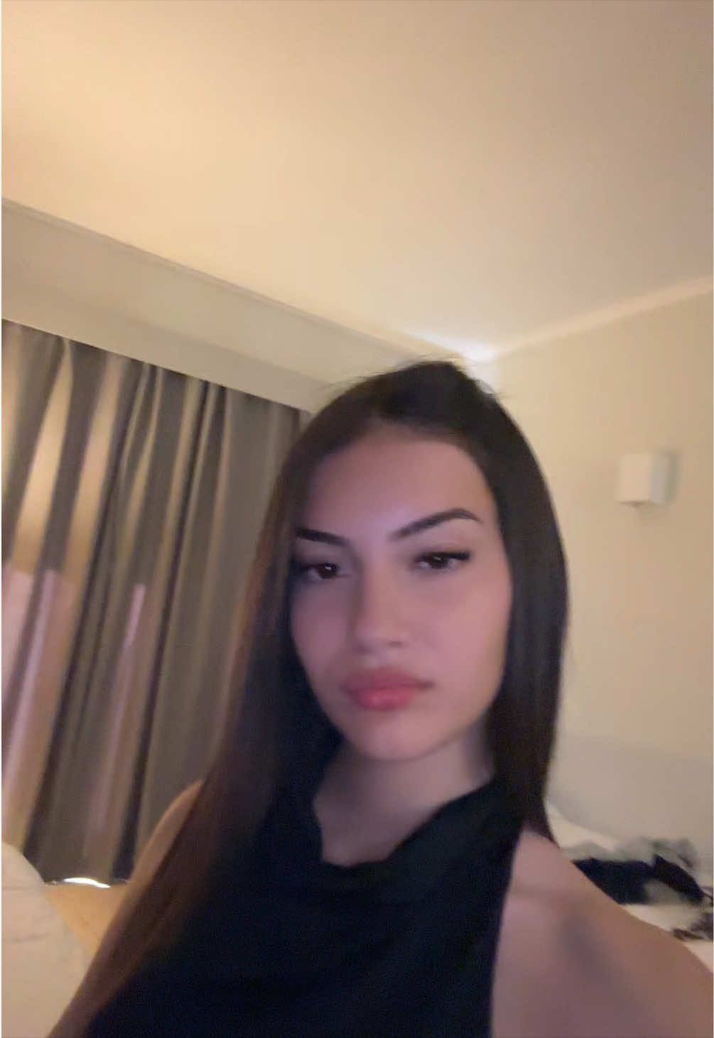 @𝓮𝓵𝓮𝓷𝓱