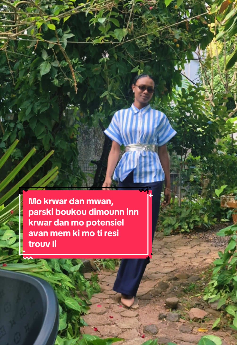 @Anne Murielle Ravina