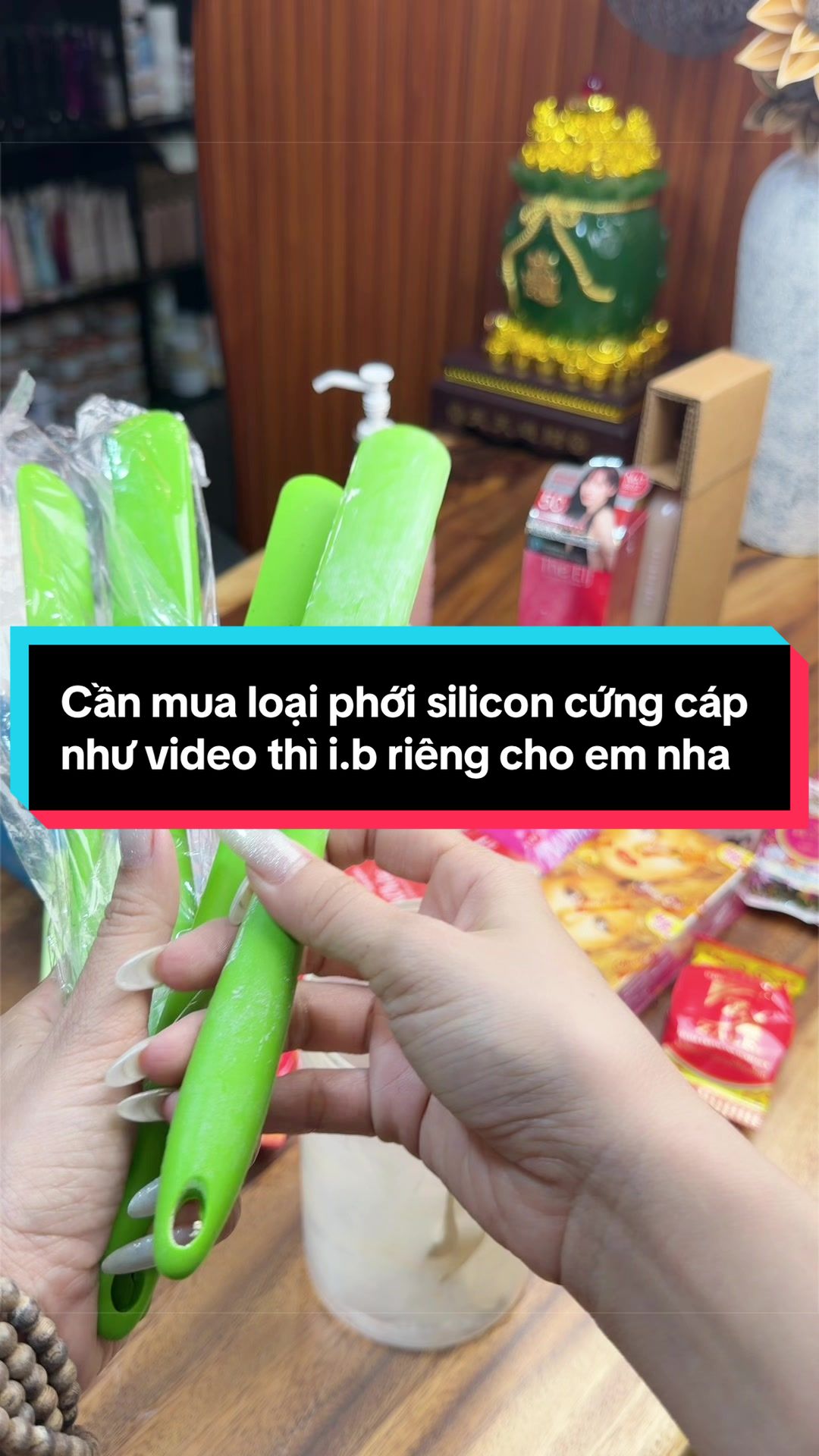 @B&agrave; T&aacute;m Da Dẻ