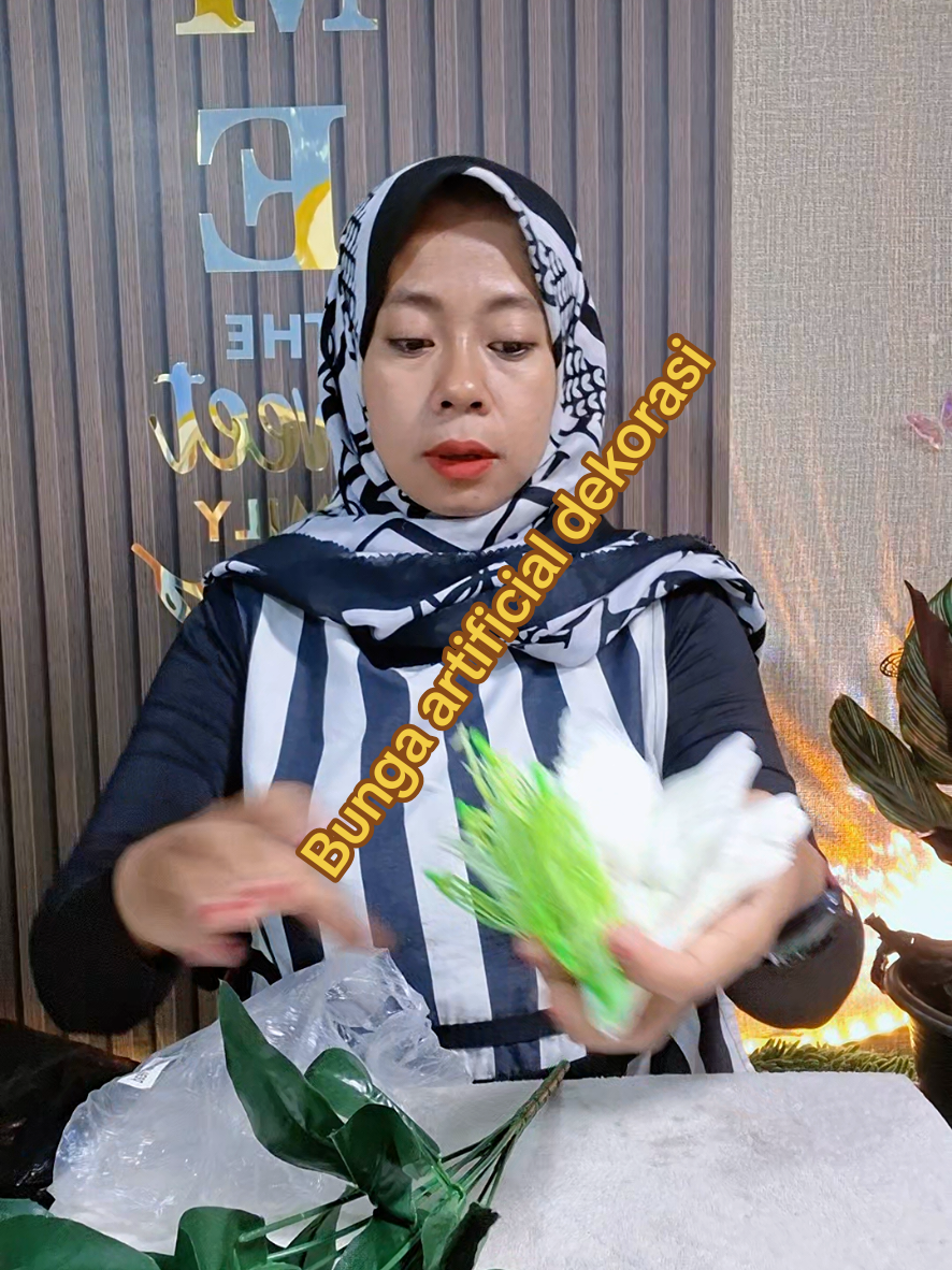 @Siti Fatimah|Gift Box